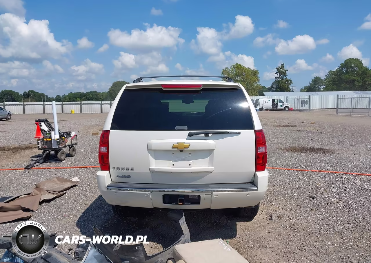2013 Chevrolet Tahoe Ltz VIN:1GNSCCE08DR164745 - 17