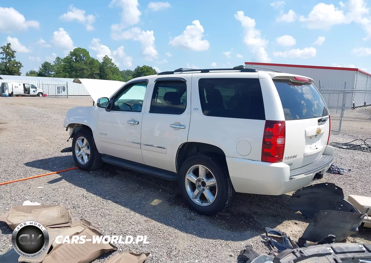 2013 Chevrolet Tahoe Ltz VIN:1GNSCCE08DR164745 - 3