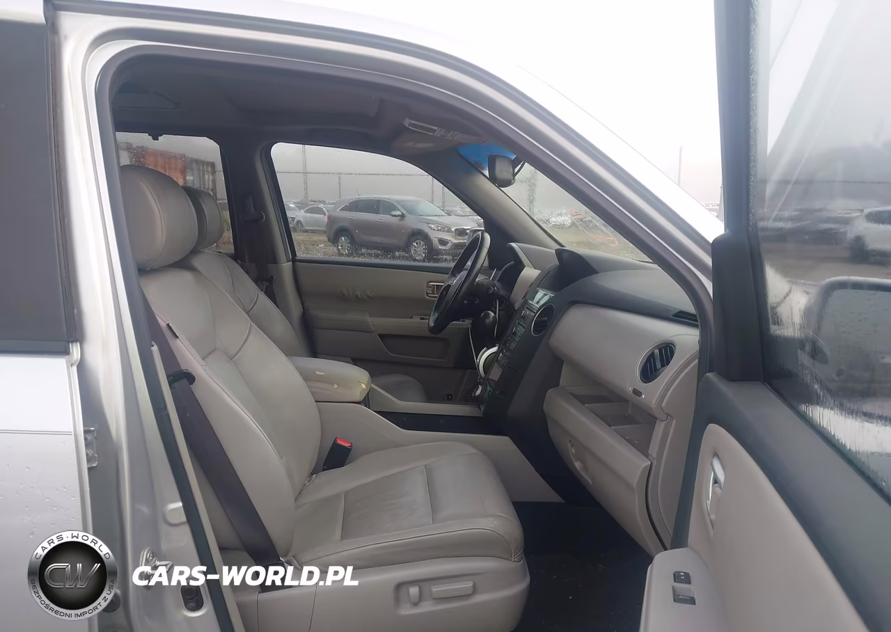 2011 Honda Pilot Touring VIN:5FNYF3H96BB002412 - 5
