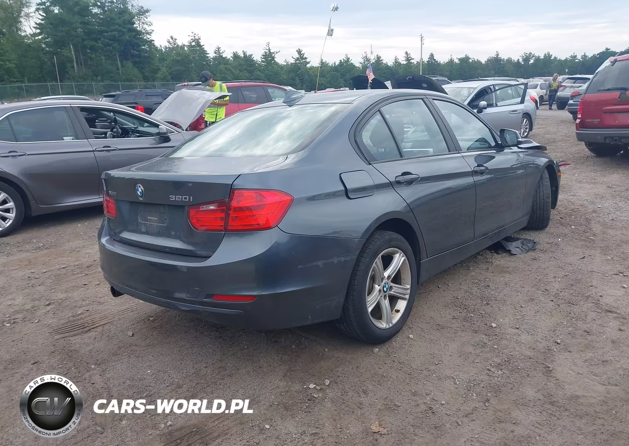 2015 BMW 320I xDrive VIN:WBA3C3G5XFNS73205 - 4