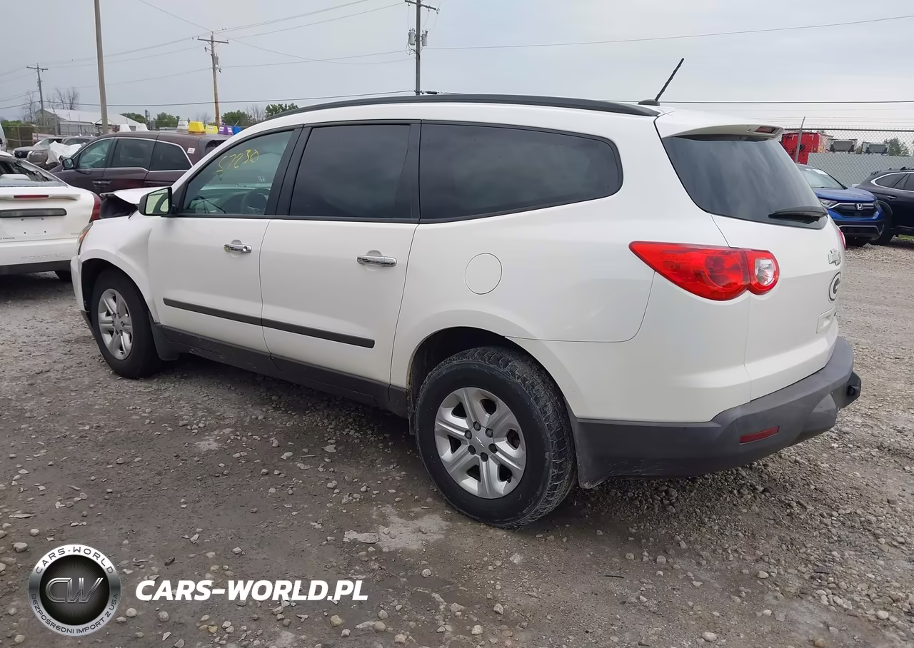 2012 Chevrolet Traverse Ls VIN:1GNKREED0CJ374380 - 3