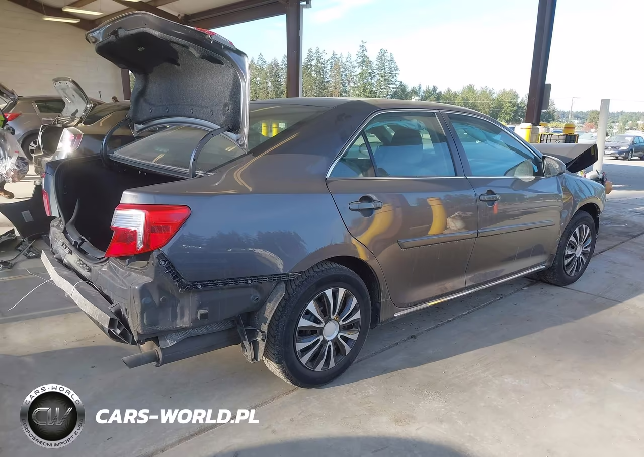 2013 Toyota Camry Le VIN:4T1BF1FK2DU658659 - 4