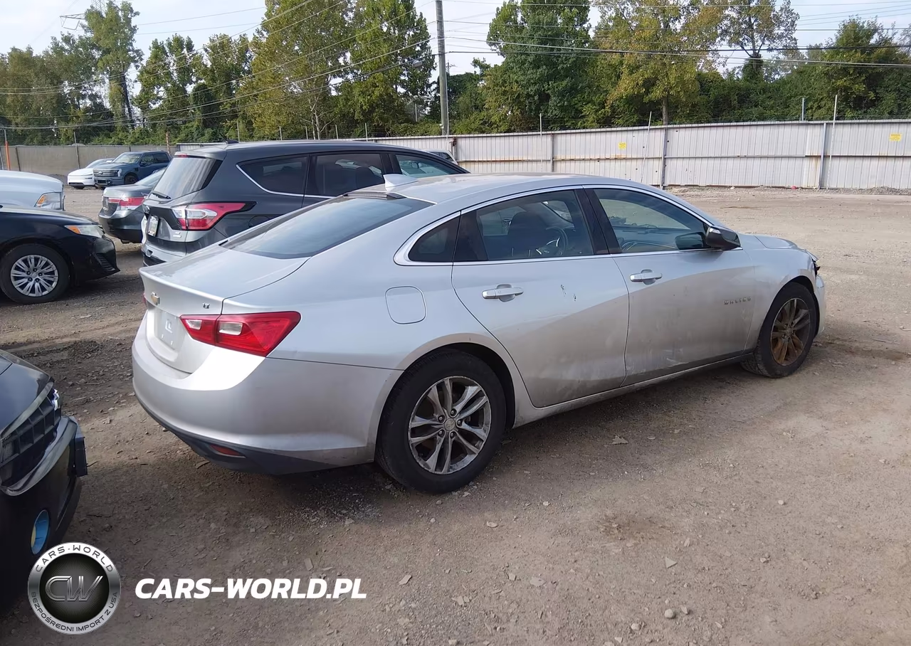 2018 Chevrolet Malibu Lt VIN:1G1ZD5ST6JF270275 - 4