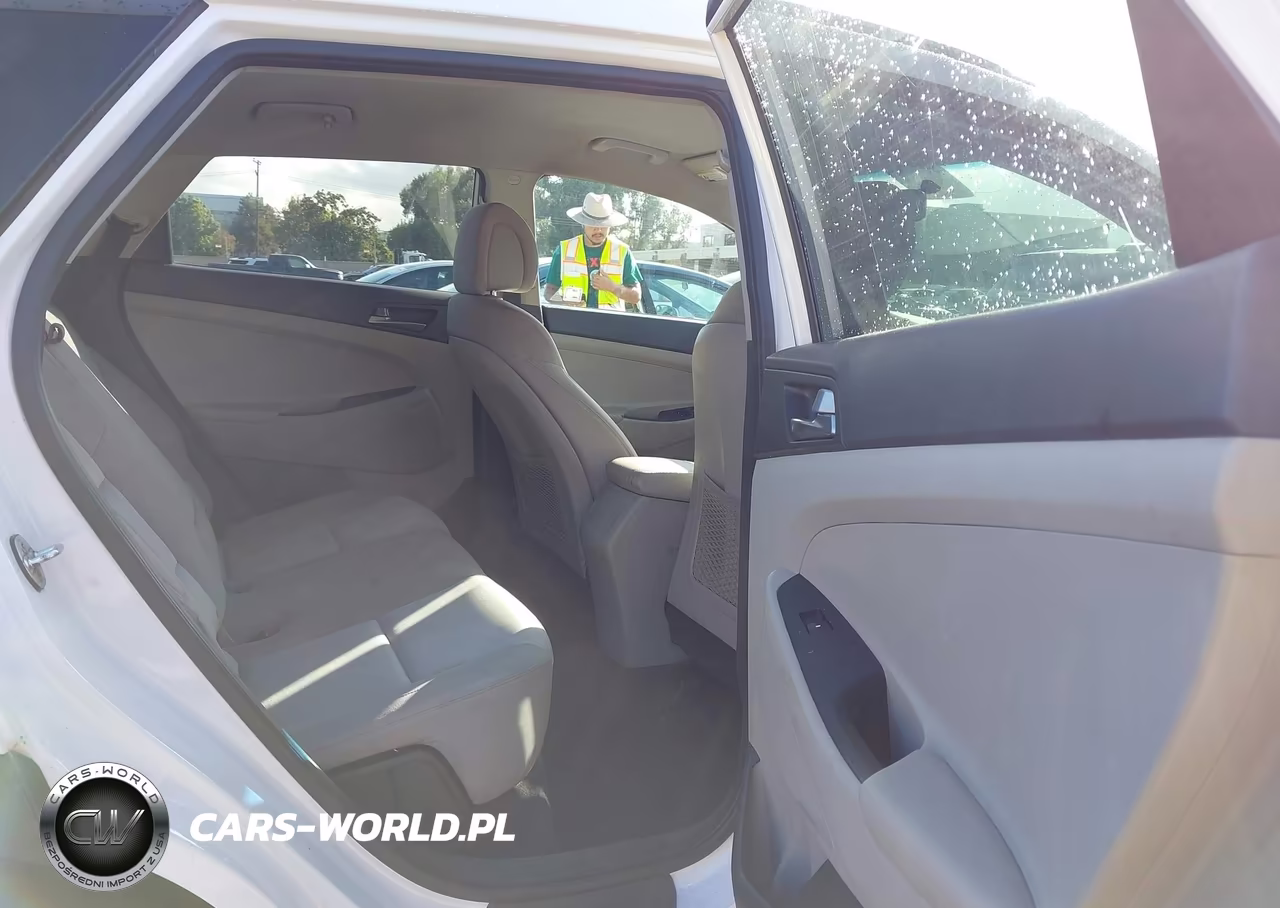 2016 Hyundai Tucson Se VIN:KM8J33A49GU130629 - 8