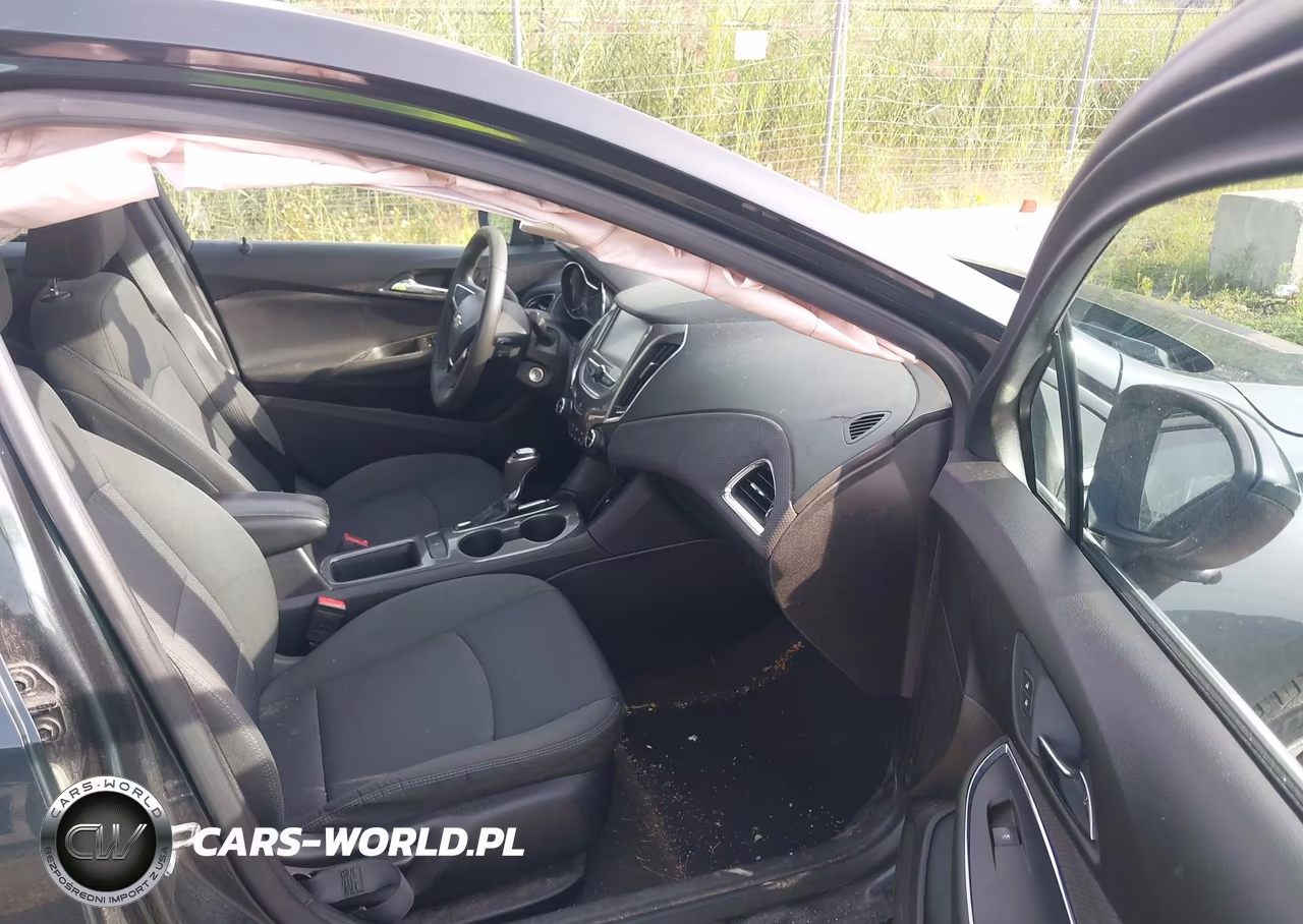 2018 Chevrolet Cruze Lt Auto VIN:1G1BE5SM5J7109739 - 5