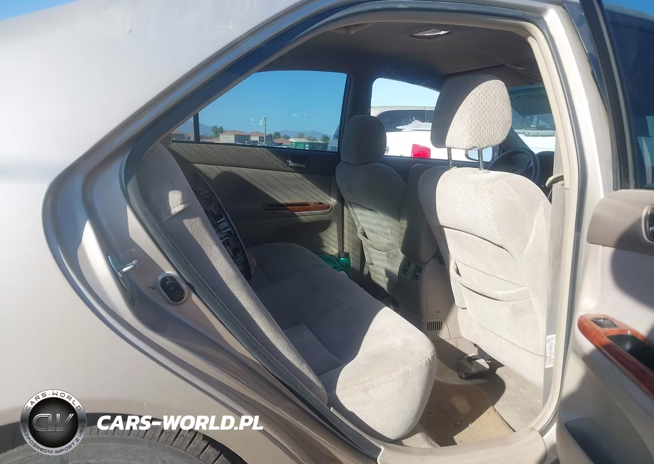 2004 Toyota Camry Xle VIN:4T1BE32K34U850306 - 8