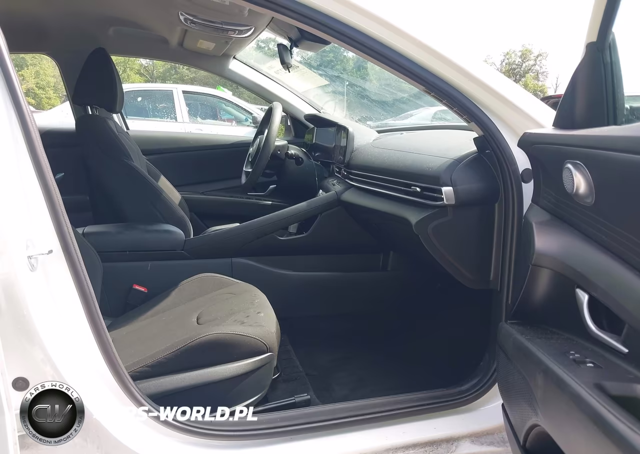 2024 Hyundai Elantra Sel VIN:KMHLM4DGXRU647300 - 5