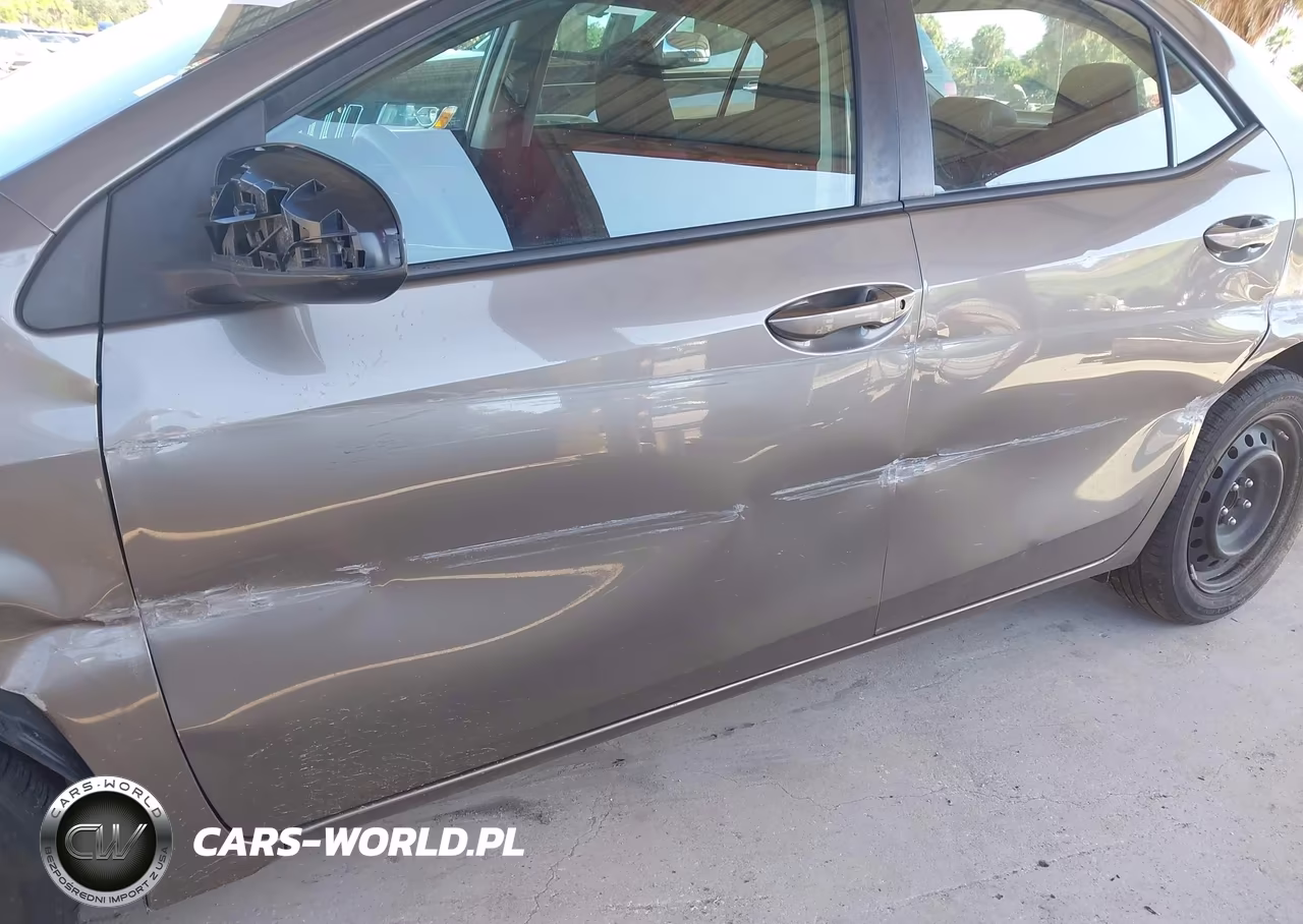 2019 Toyota Corolla Le VIN:5YFBURHE0KP935707 - 18
