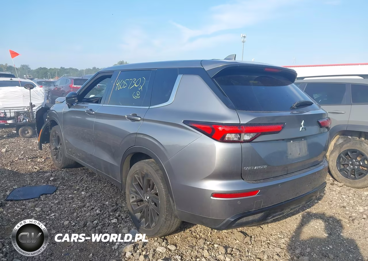 2022 Mitsubishi Outlander Black Edition S-Awc-Se 2.5 S-Awc-Se Launch Edition S-Awc VIN:JA4J4UA87NZ083217 - 3