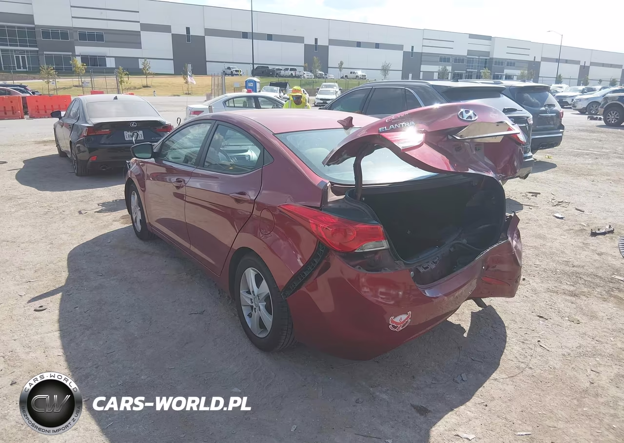 2013 Hyundai Elantra Gls VIN:5NPDH4AE2DH451967 - 3