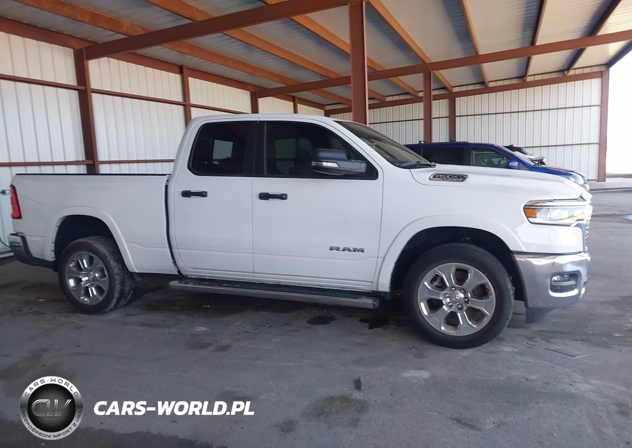 2025 Ram 1500 Big Horn Crew Cab 4X4 6'4 Box VIN:1C6SRFBP1SN738530 - 13