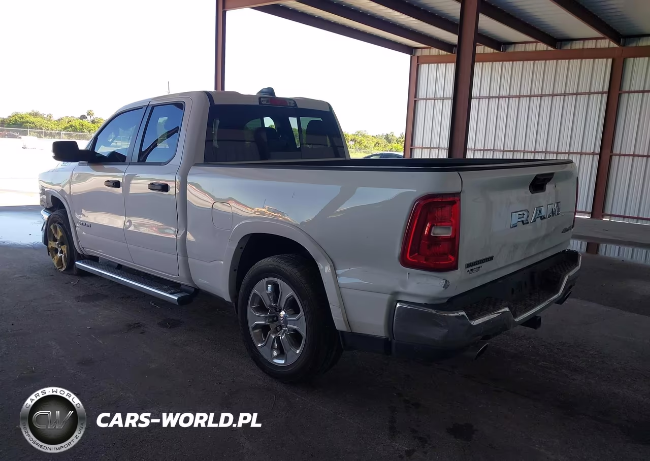 2025 Ram 1500 Big Horn Crew Cab 4X4 6'4 Box VIN:1C6SRFBP1SN738530 - 3