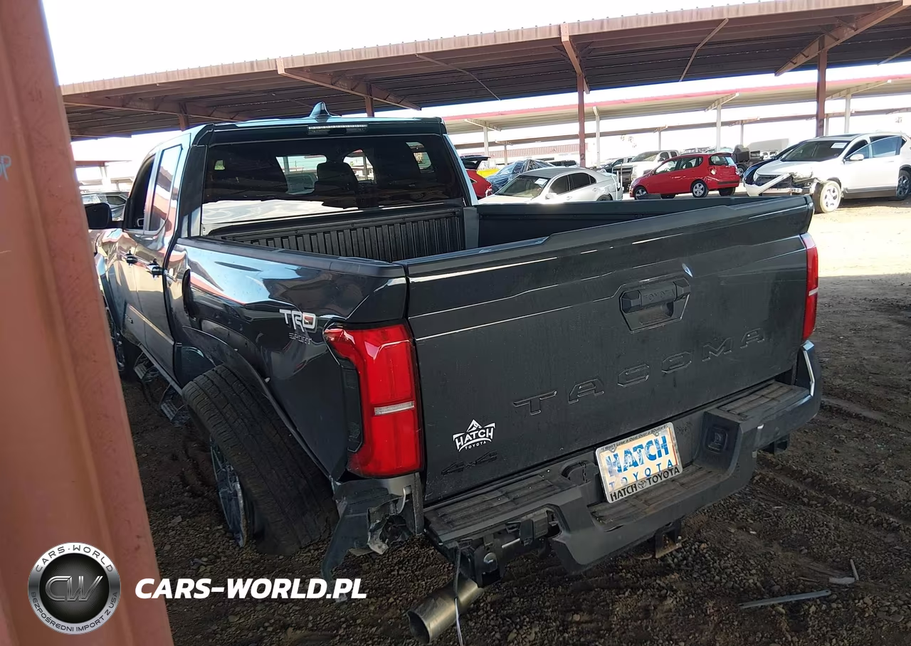 2026 Toyota Tacoma Trd Sport VIN:3TMLB5JN4TM279355 - 3