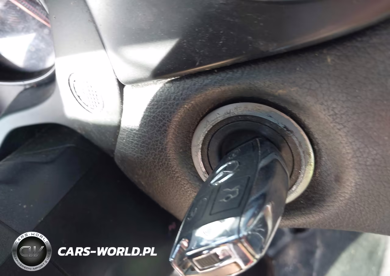 2018 Mercedes-Benz Cla 250 VIN:WDDSJ4EB4JN529193 - 11