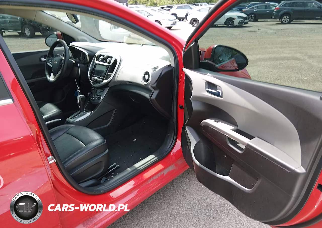 2018 Chevrolet Sonic Premier Auto VIN:1G1JF5SB0J4108393 - 5