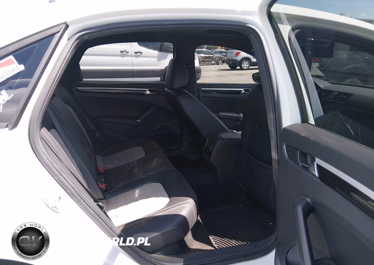 2018 Volkswagen Passat 3.6L V6 Gt VIN:1VWJM7A34JC038628 - 8