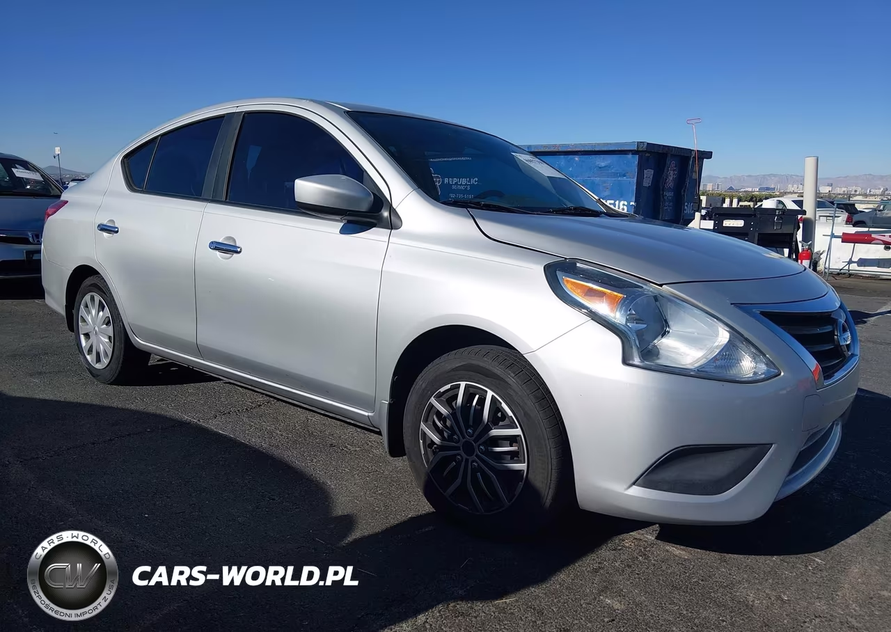 2015 Nissan Versa 1.6 Sv
