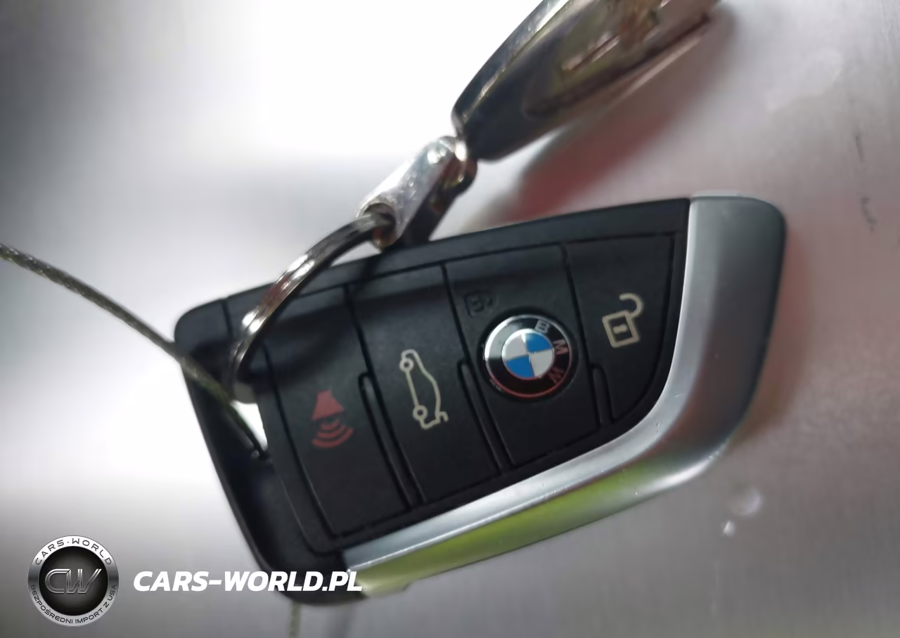 2018 BMW X1 Sdrive28I VIN:WBXHU7C36J3H43936 - 11