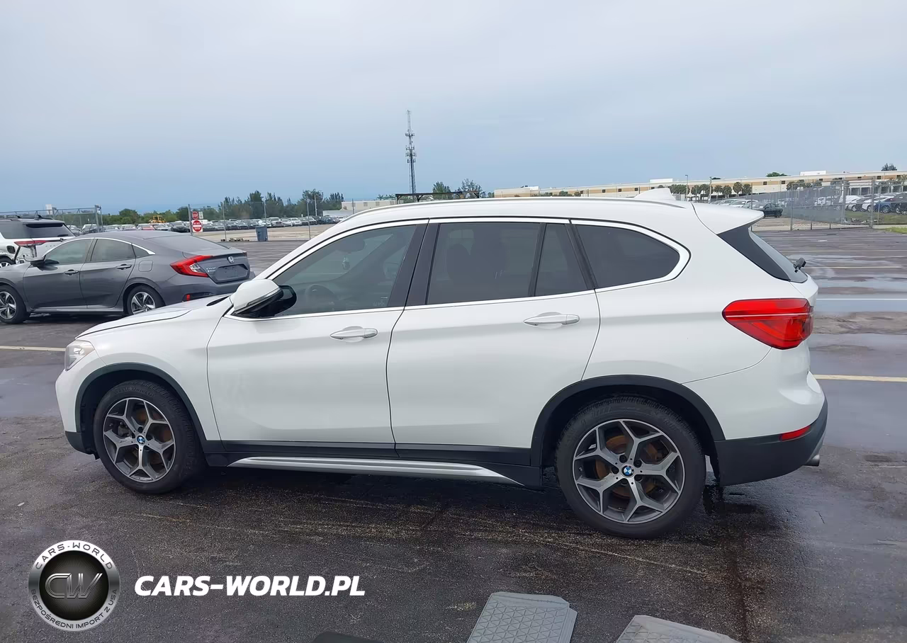 2018 BMW X1 Sdrive28I VIN:WBXHU7C36J3H43936 - 14