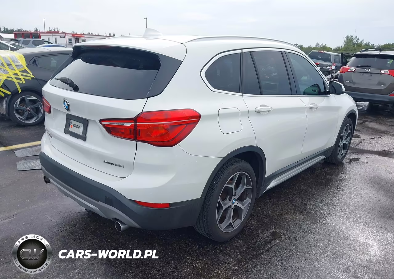 2018 BMW X1 Sdrive28I VIN:WBXHU7C36J3H43936 - 4