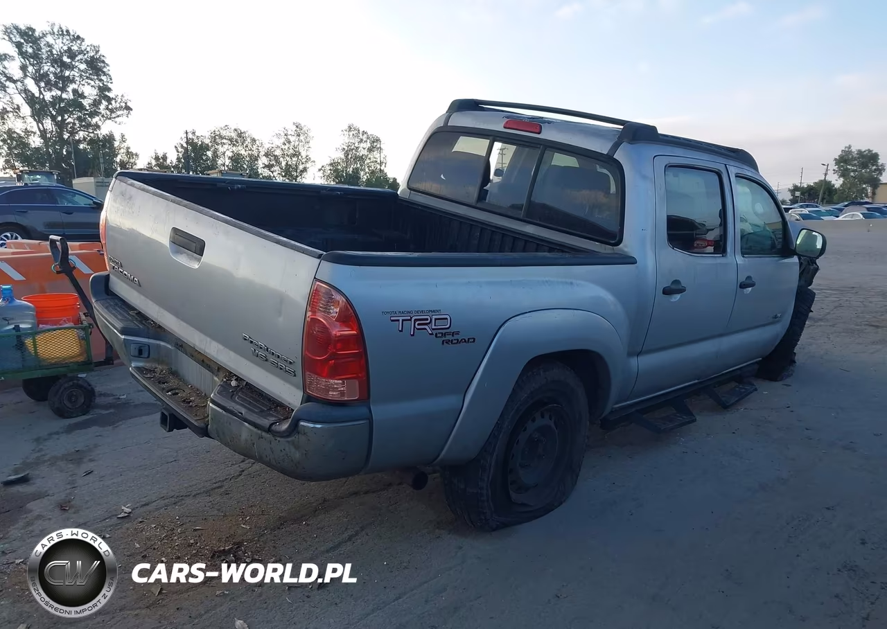 2005 Toyota Tacoma Prerunner V6 VIN:5TEJU62N35Z043016 - 4