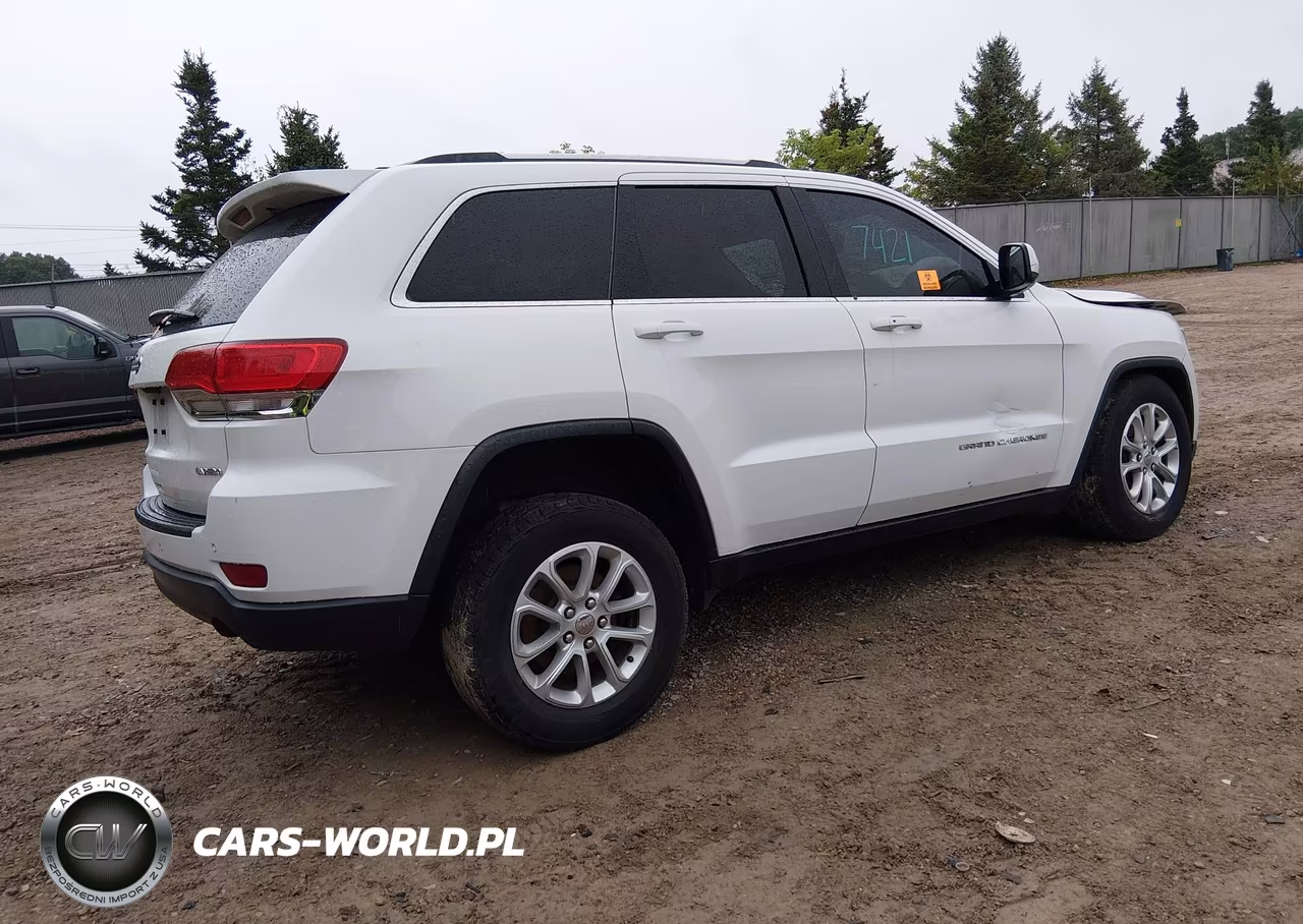2015 Jeep Grand Cherokee Laredo VIN:1C4RJFAG0FC209281 - 4
