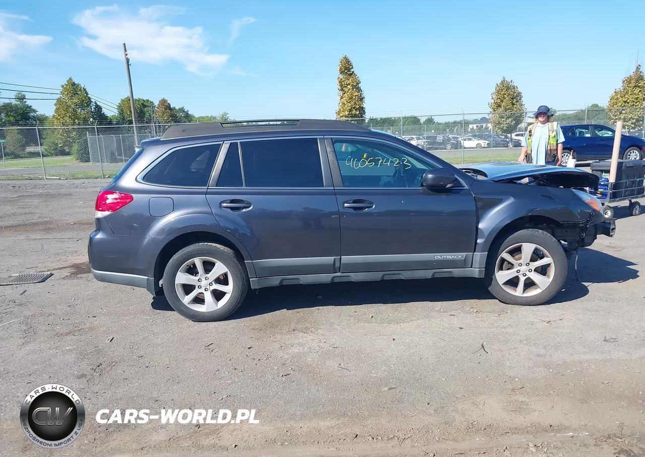 2013 Subaru Outback 2.5I Premium VIN:4S4BRCCC5D3246919 - 13