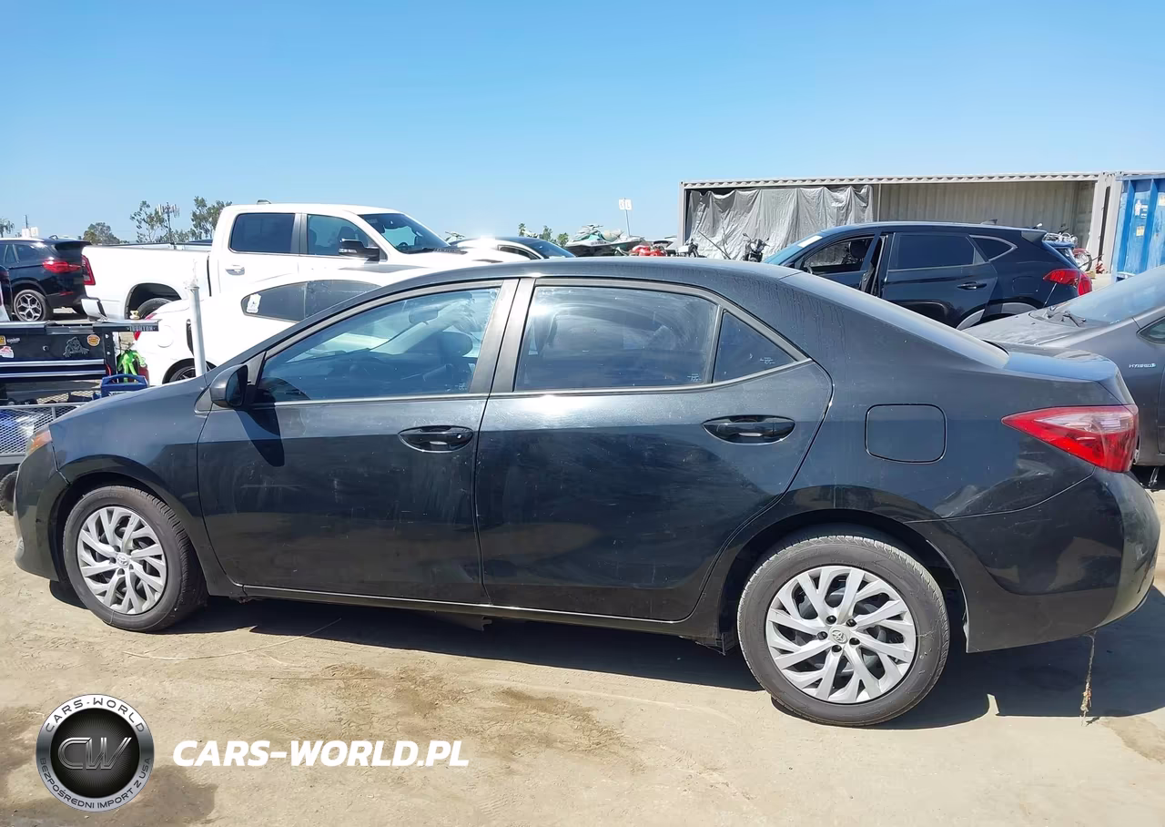 2019 Toyota Corolla Le VIN:5YFBURHE5KP922564 - 14
