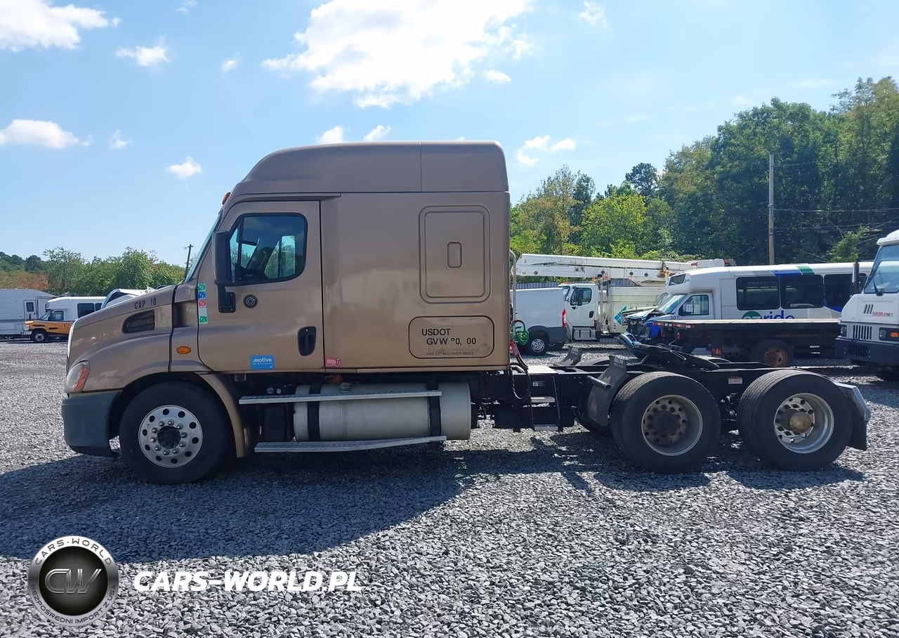 2015 Freightliner Cascadia 113 VIN:3AKJGHDV7FSGA7519 - 14