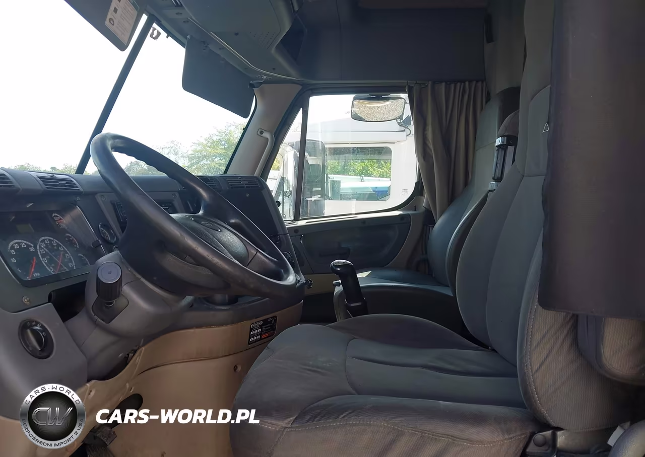 2015 Freightliner Cascadia 113 VIN:3AKJGHDV7FSGA7519 - 6