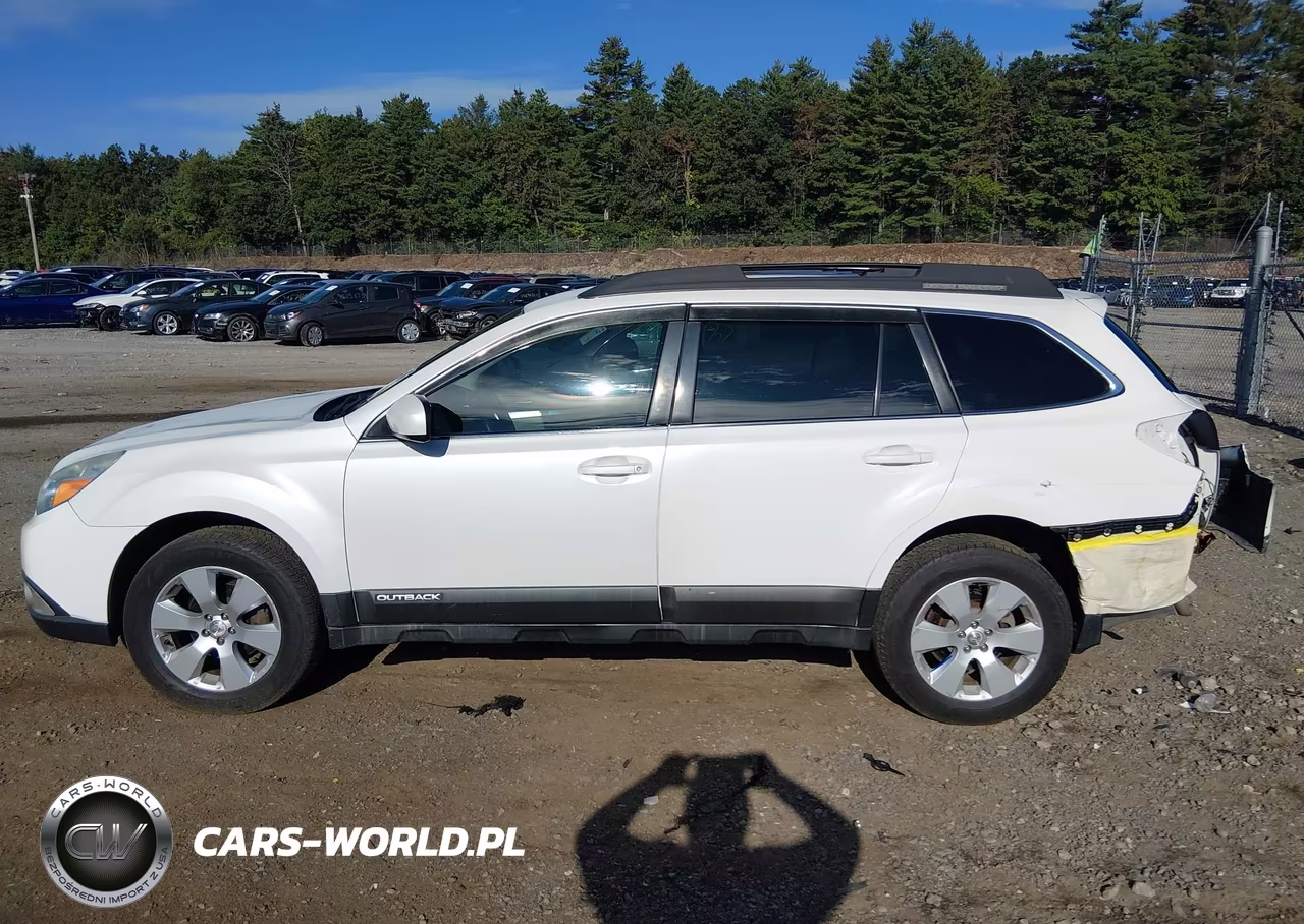 2012 Subaru Outback 2.5I Premium VIN:4S4BRBCC4C3224175 - 15