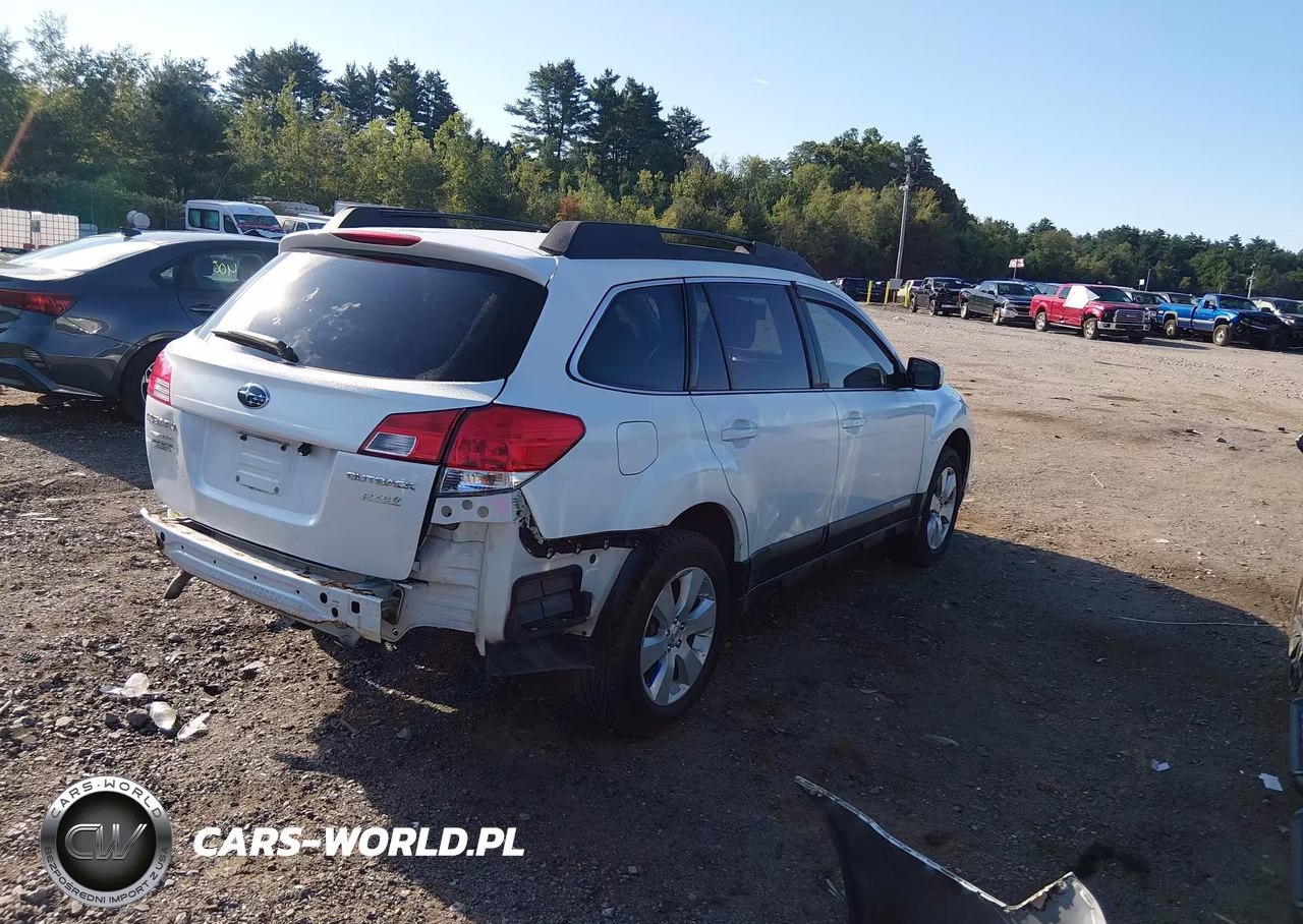 2012 Subaru Outback 2.5I Premium VIN:4S4BRBCC4C3224175 - 4