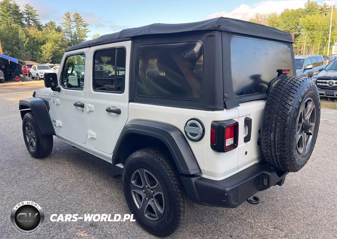 2018 Jeep Wrangler Unlimited Sport S 4X4 VIN:1C4HJXDG6JW168157 - 3