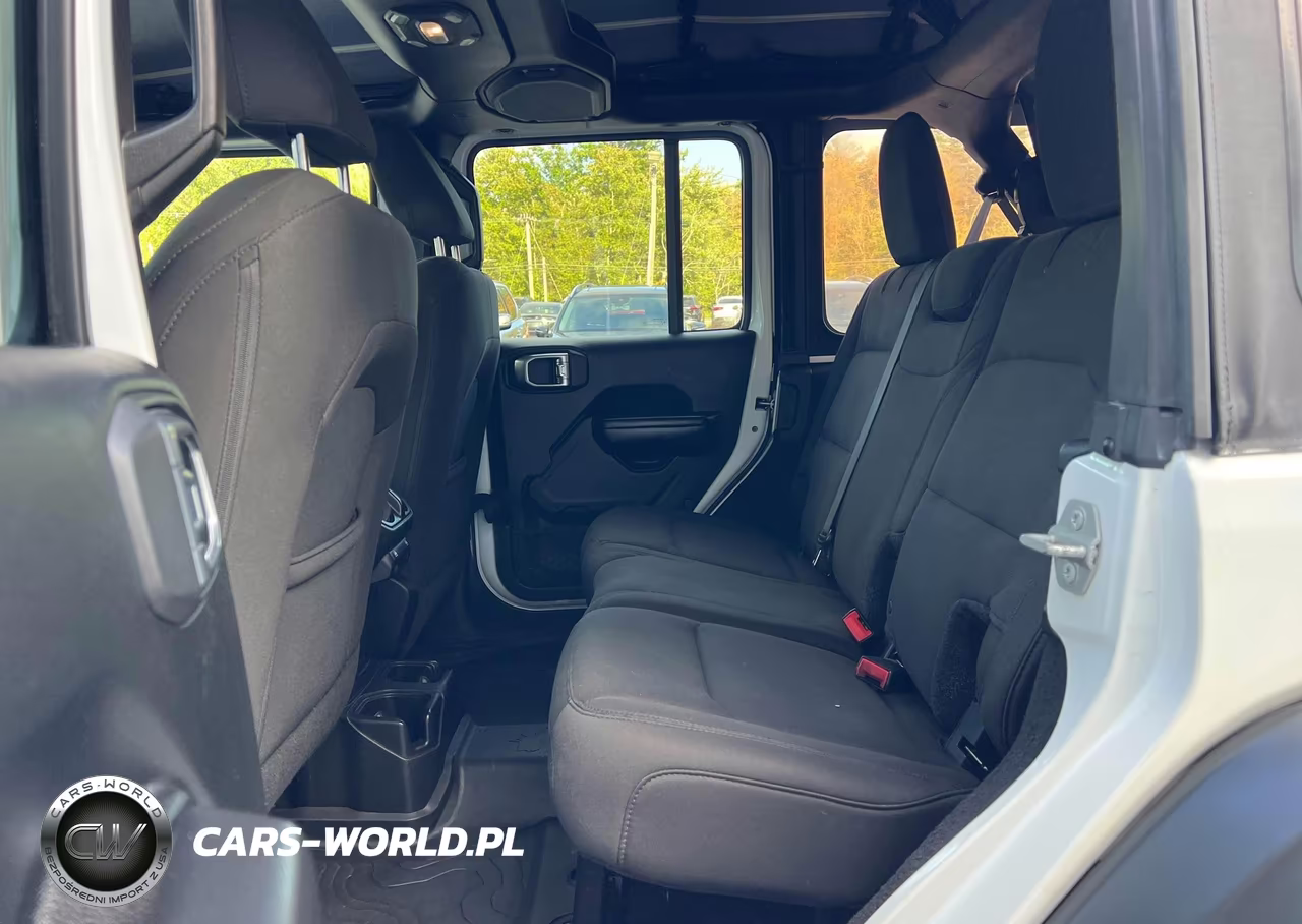 2018 Jeep Wrangler Unlimited Sport S 4X4 VIN:1C4HJXDG6JW168157 - 8