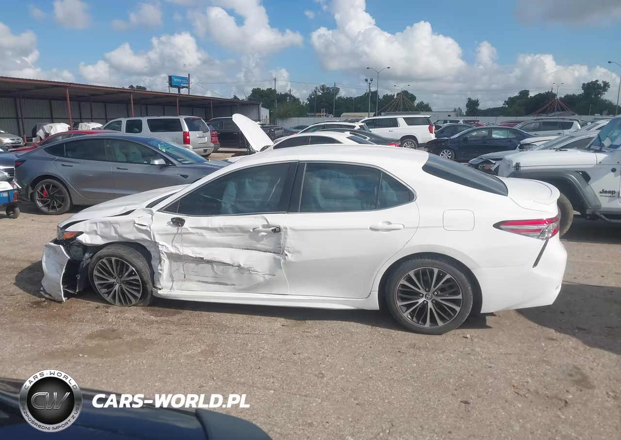 2018 Toyota Camry Se VIN:4T1B11HKXJU674910 - 14