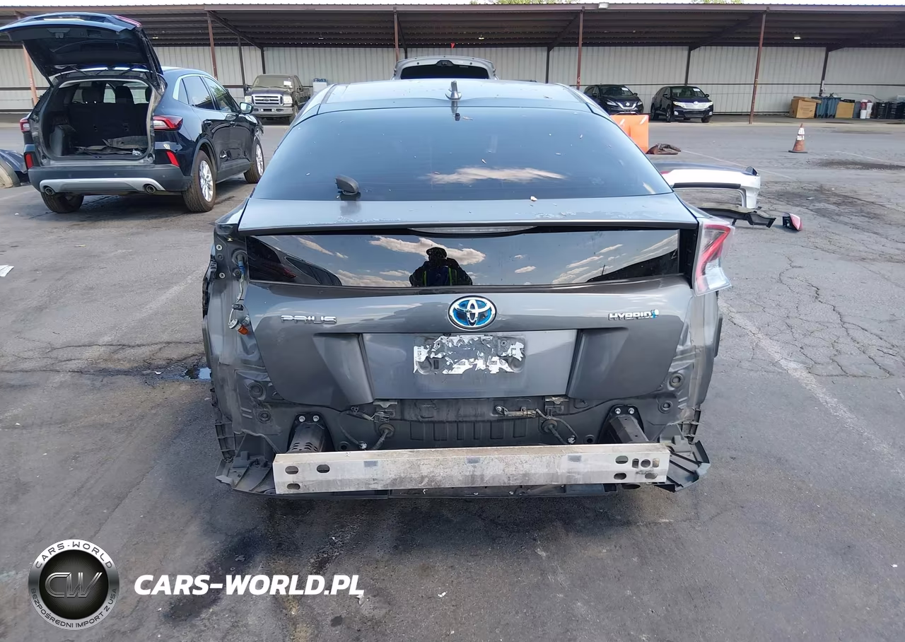 2016 Toyota Prius Three Touring VIN:JTDKARFU5G3026803 - 17