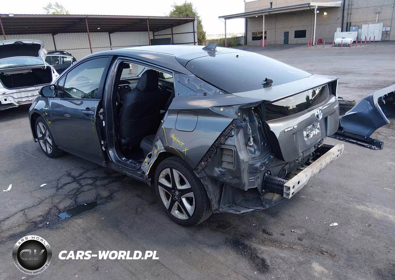 2016 Toyota Prius Three Touring VIN:JTDKARFU5G3026803 - 3