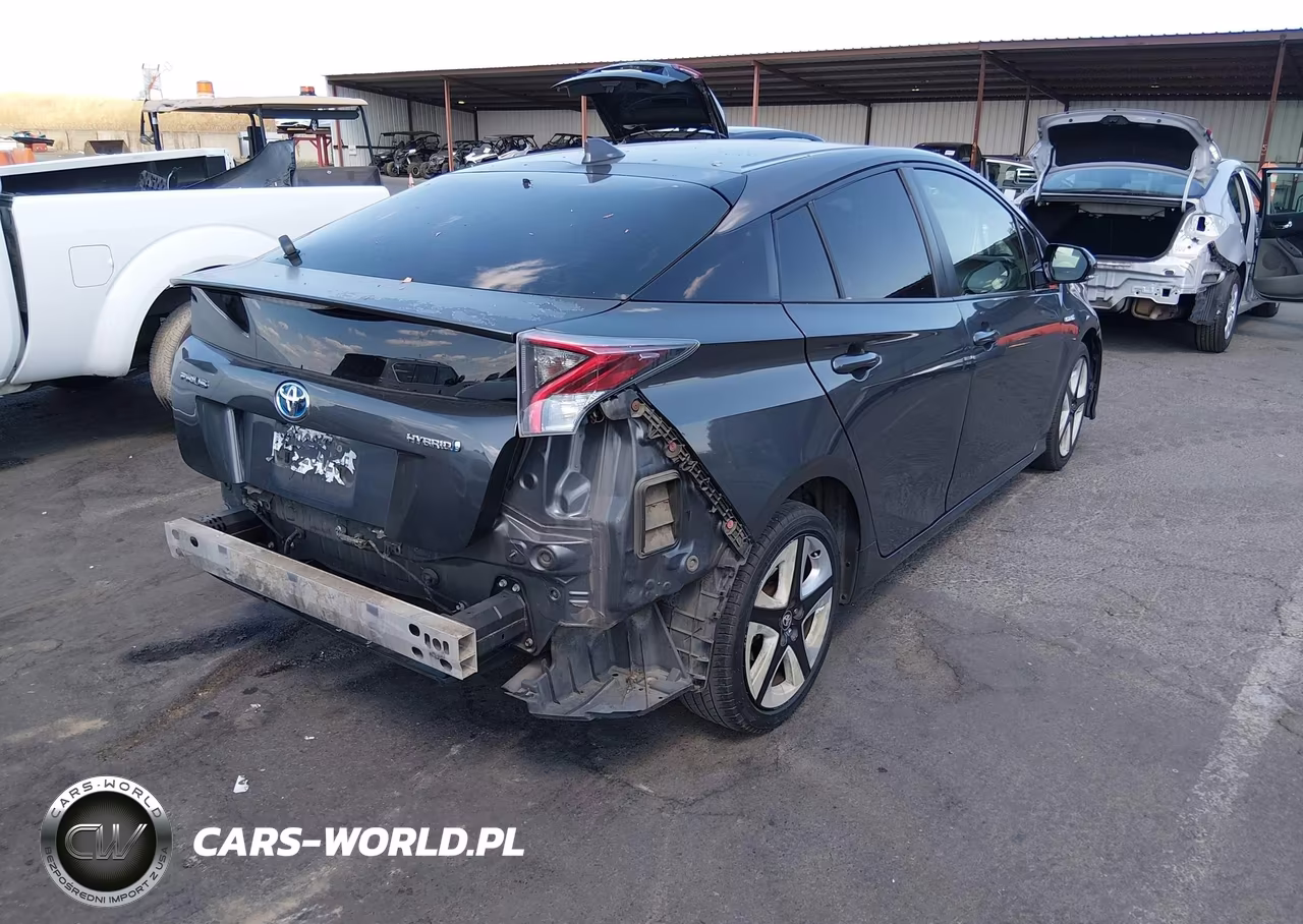 2016 Toyota Prius Three Touring VIN:JTDKARFU5G3026803 - 4