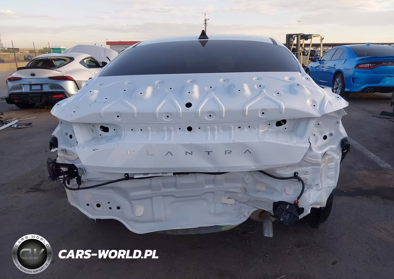 2025 Hyundai Elantra Sel Sport VIN:KMHLM4DG7SU016428 - 6