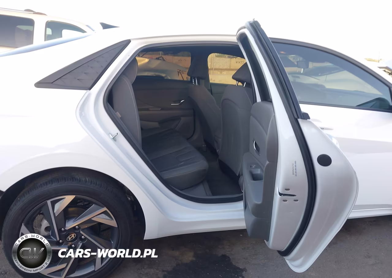 2025 Hyundai Elantra Sel Sport VIN:KMHLM4DG7SU016428 - 8