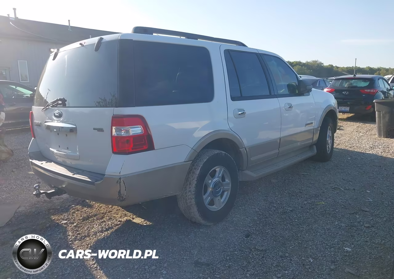 2007 Ford Expedition Eddie Bauer VIN:1FMFU18557LA61420 - 4