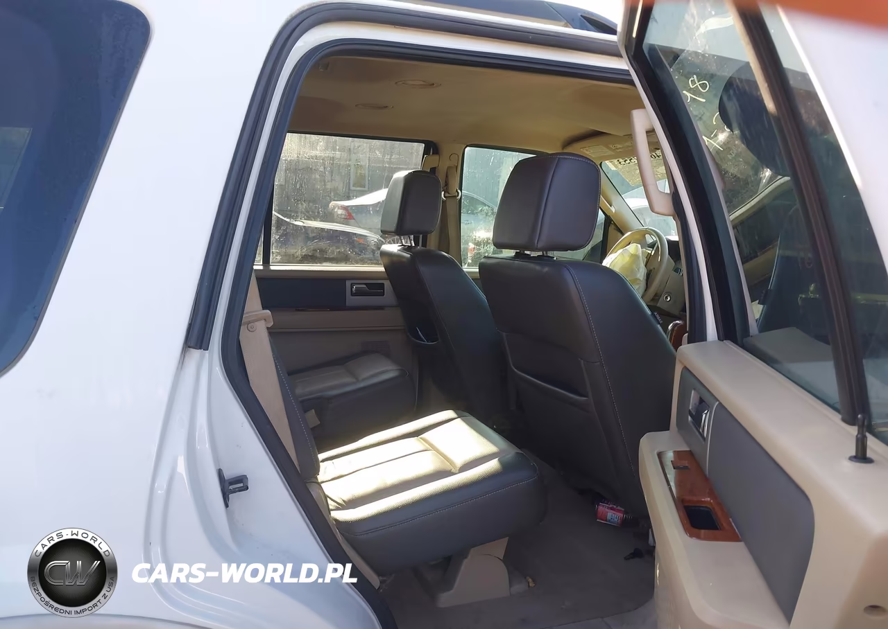 2007 Ford Expedition Eddie Bauer VIN:1FMFU18557LA61420 - 8