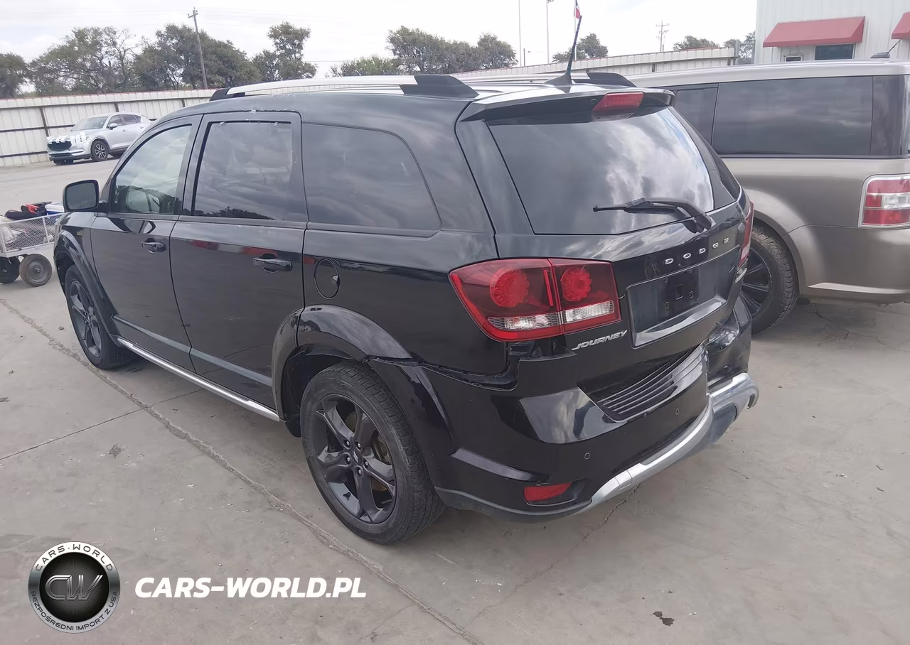 2020 Dodge Journey Crossroad VIN:3C4PDCGB7LT266702 - 3