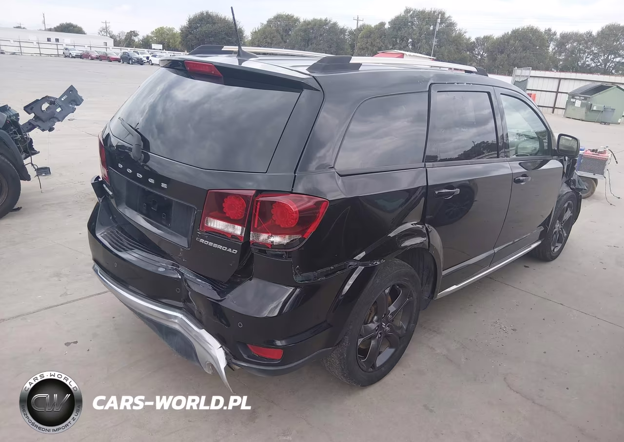 2020 Dodge Journey Crossroad VIN:3C4PDCGB7LT266702 - 4