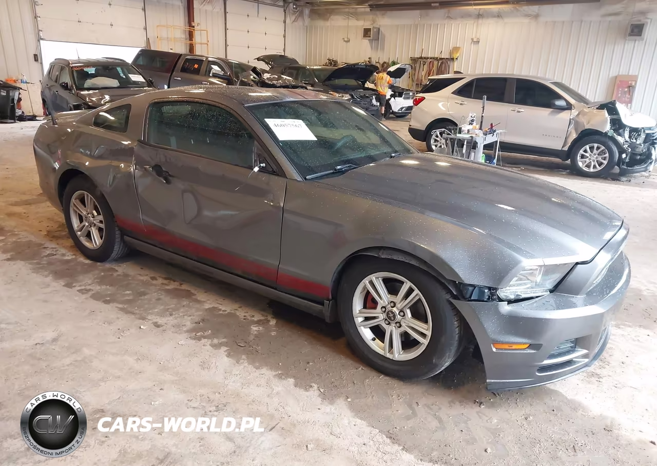 2013 Ford Mustang V6