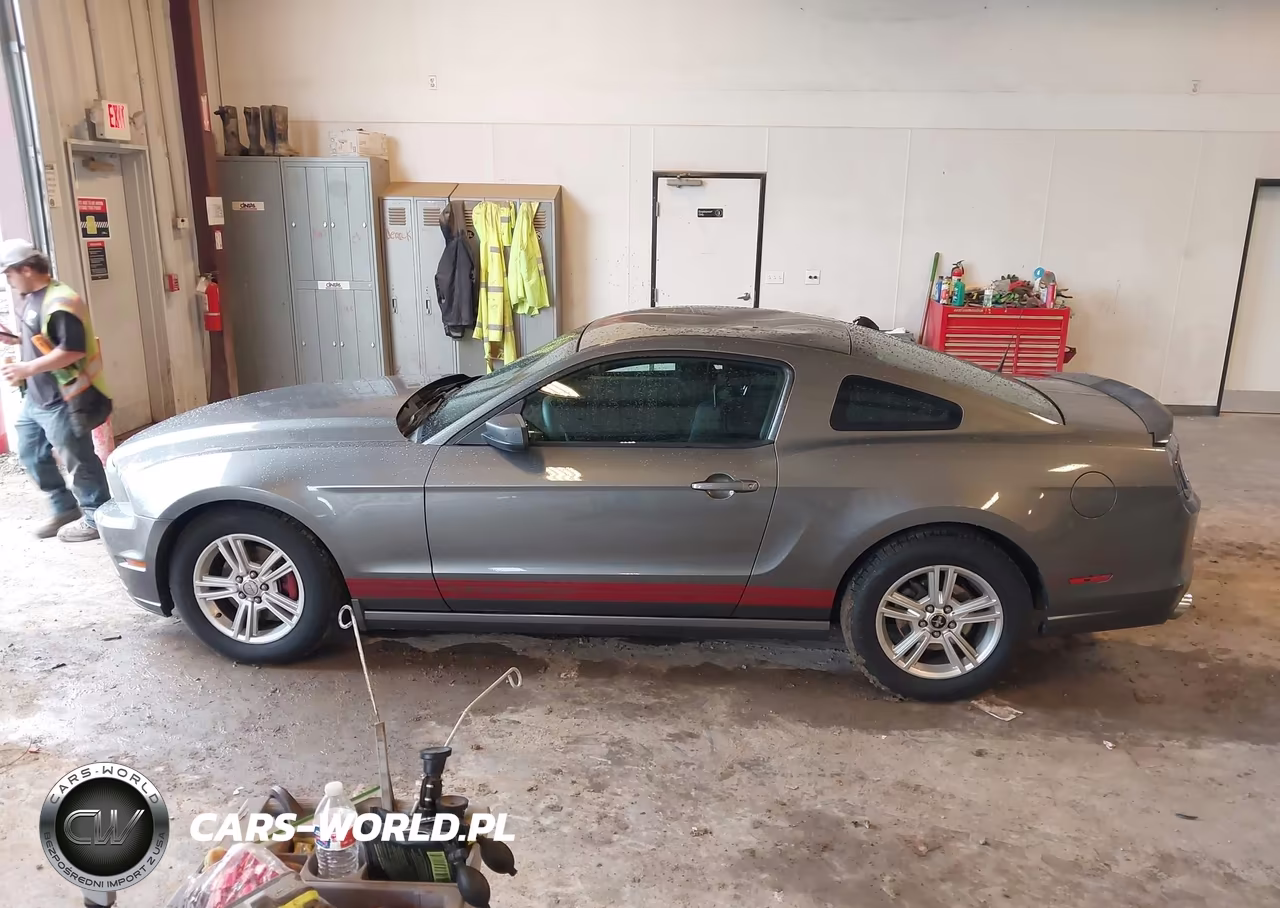 2013 Ford Mustang V6 VIN:1ZVBP8AM7D5240382 - 14