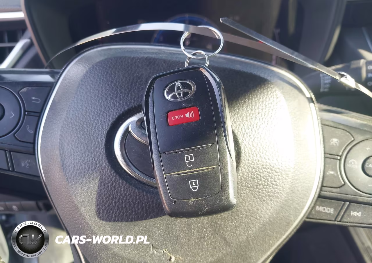2026 Toyota Corolla Cross Le VIN:7MUCAAAG9TV187516 - 11