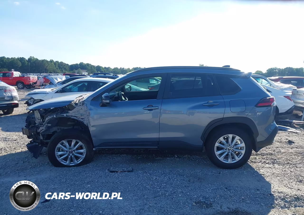 2026 Toyota Corolla Cross Le VIN:7MUCAAAG9TV187516 - 15
