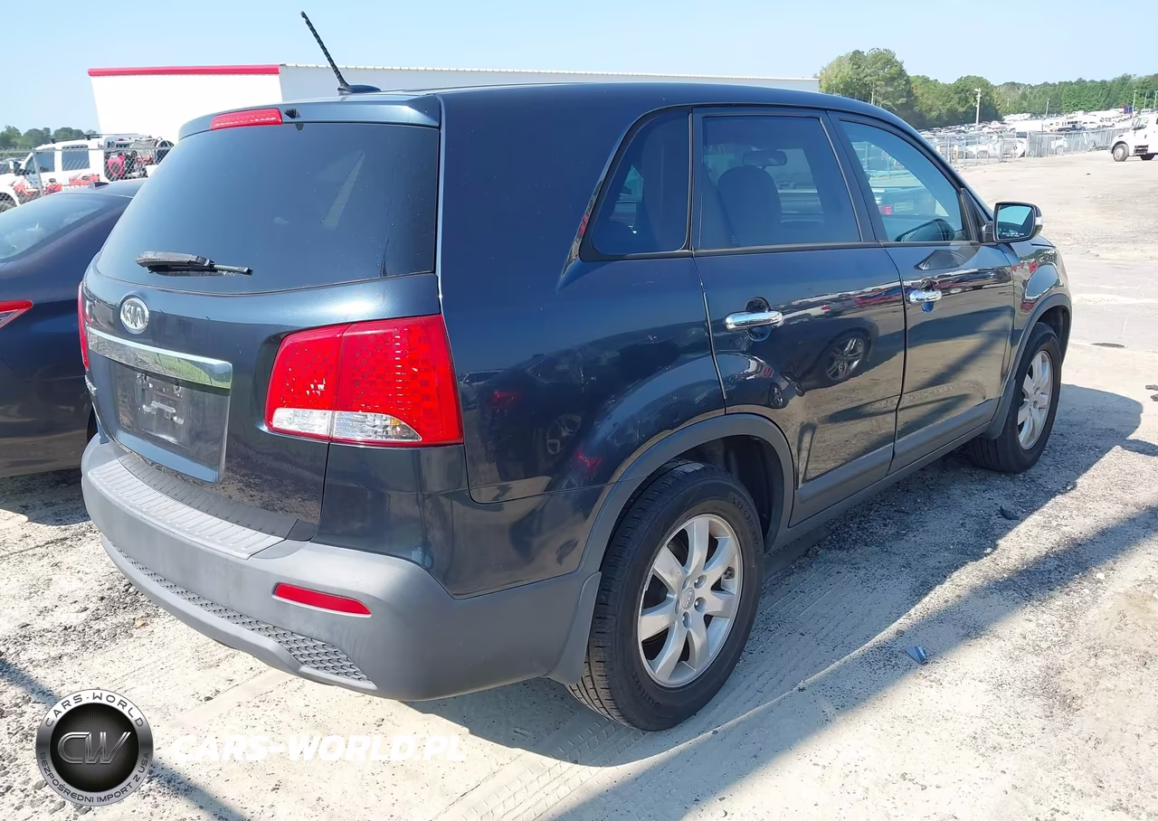 2012 Kia Sorento Lx VIN:5XYKT3A16CG285942 - 4
