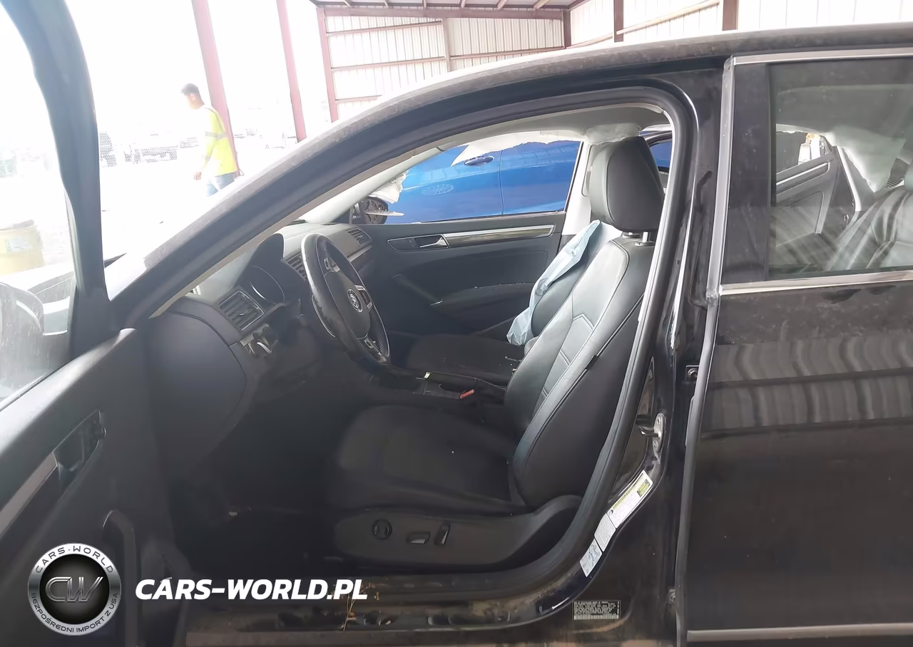 2017 Volkswagen Passat 1.8T Se VIN:1VWBT7A31HC064864 - 5